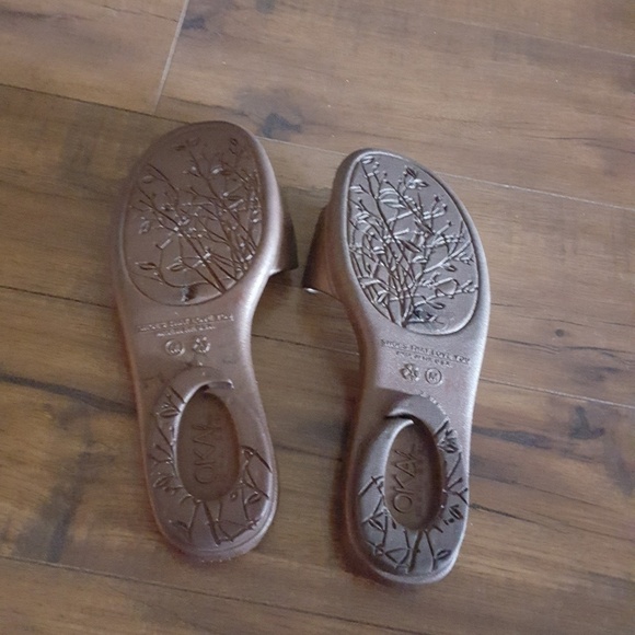 OKA b. Okabashi - Bronze Grace Slip On Sandals - Picture 3 of 4